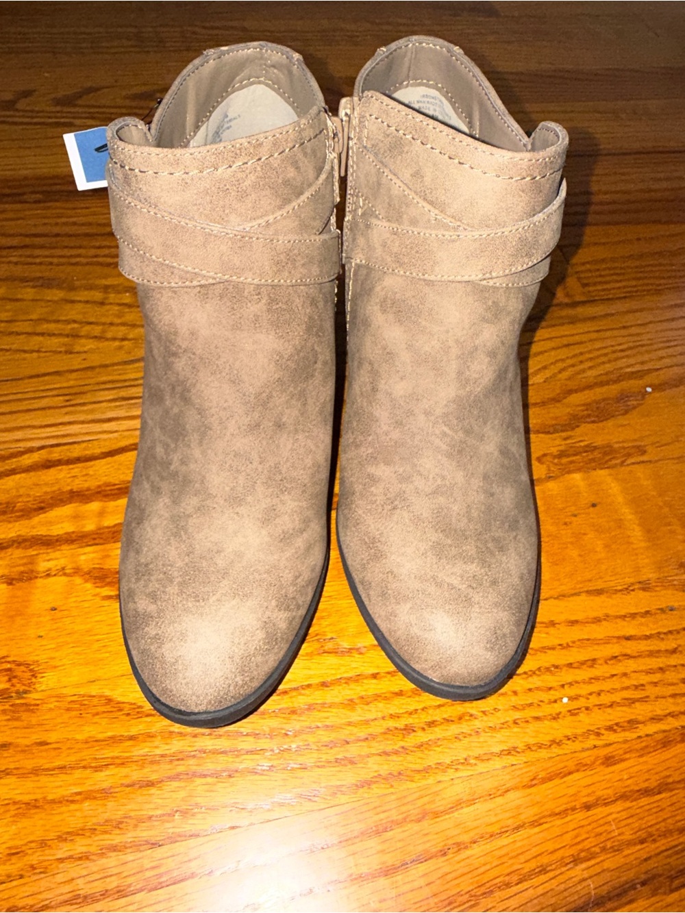 Indigo Women's Taupe Suede Ankle Booties with Side Zip, size8